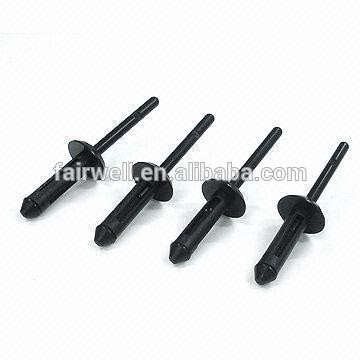 Different types of plastic rivet with high quality